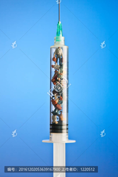放在注射器的雕像