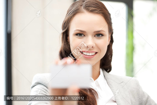 帶名片的女人
