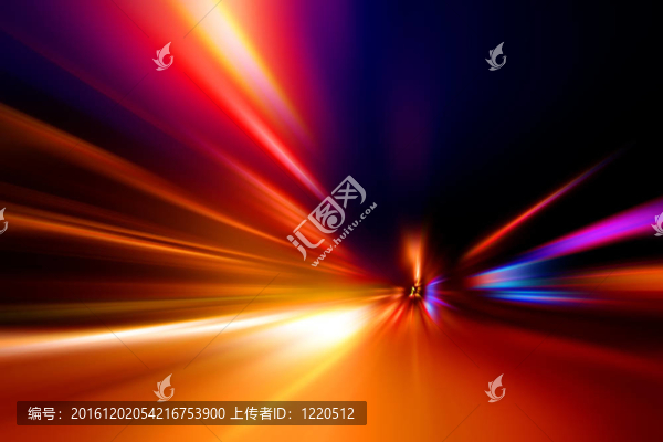 夜間道路上的加速運動