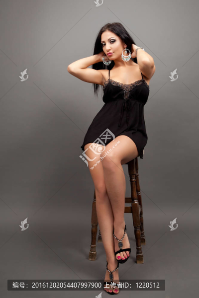 性感美腿的女人全身