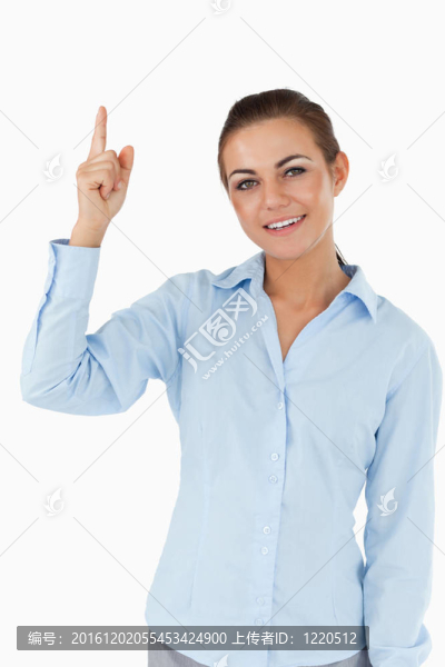 微笑的女商人向上翹