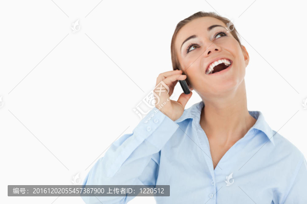 笑的女商人在打電話