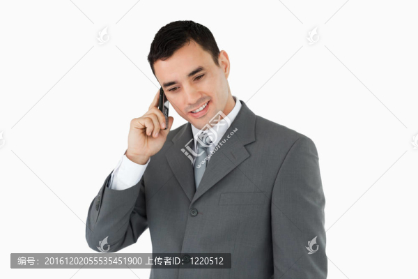 他手機上的商人