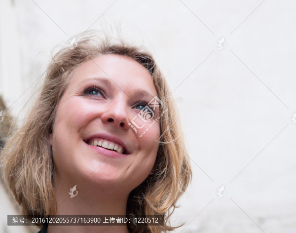 思想的女人