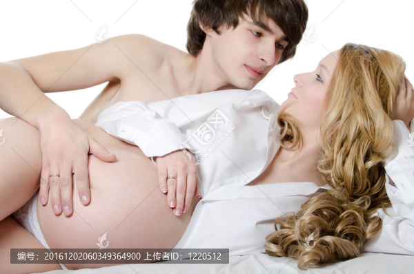 白孕夫婦幸福美滿