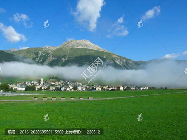 云上的一個城鎮(zhèn)