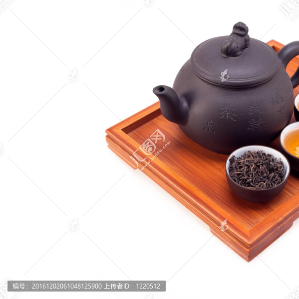 中國綠茶泥壺和杯子