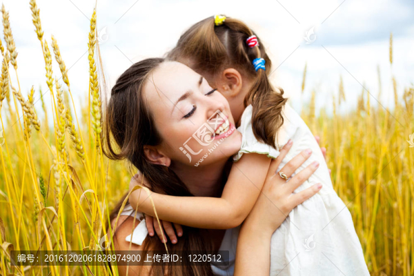 母親和女兒