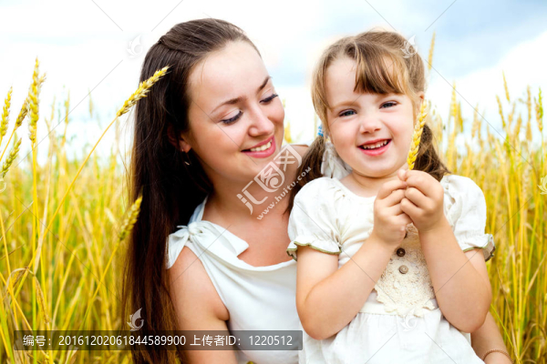 母親和女兒