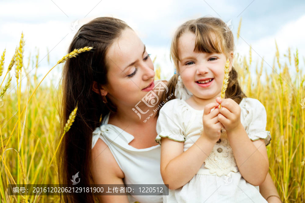 母親和女兒