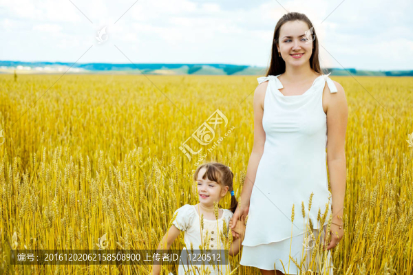母親和女兒