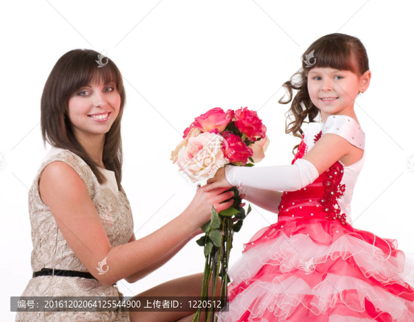母親與女兒粉紅色玫瑰