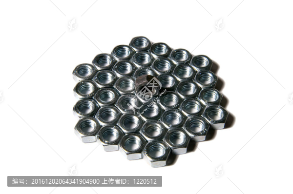 堅(jiān)果和一個(gè)領(lǐng)袖在上面