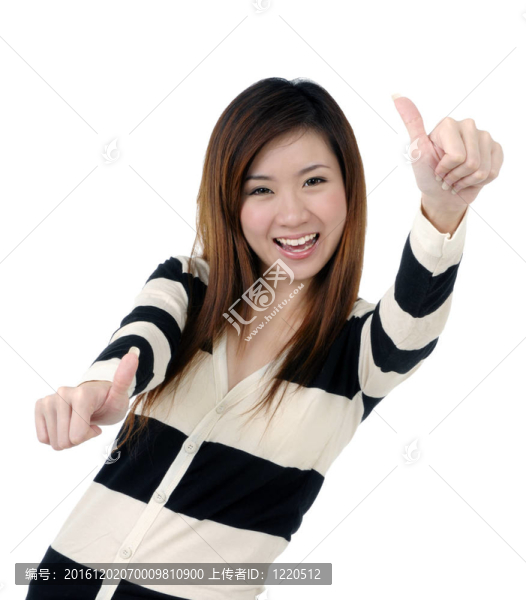 快樂(lè)的女人豎起大拇指的標(biāo)志
