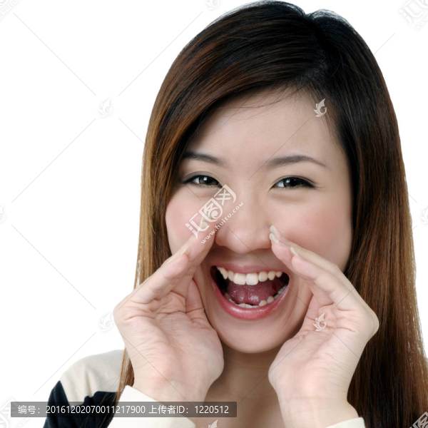 迷人的女人大聲尖叫