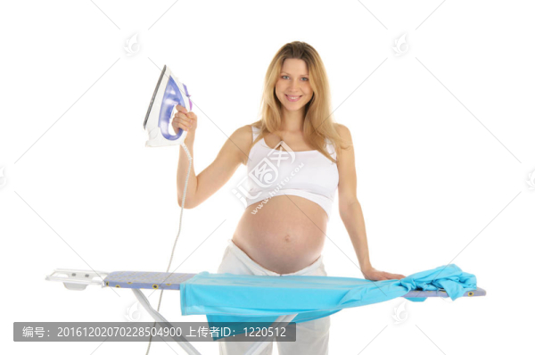 孕婦在一個(gè)白色西裝