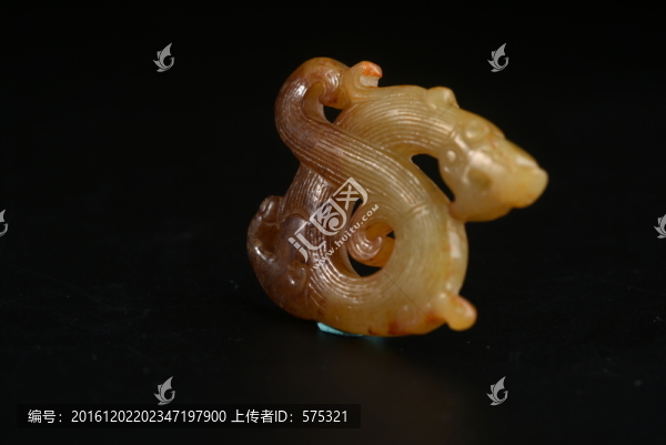 漢代玉佩,龍紋玉佩