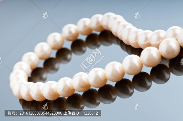 時尚與美麗概念珍珠項鏈