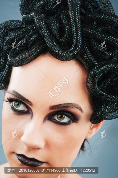 女人描繪概念和邪惡（Medusa,Gorgon）