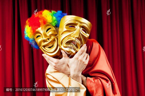 在一個(gè)有趣的戲劇觀，使演員