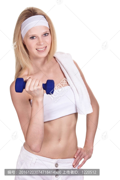 一個面帶微笑的女人在白色背景上的啞鈴肖像