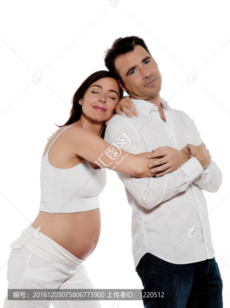 夫妻期待寶貝的共謀
