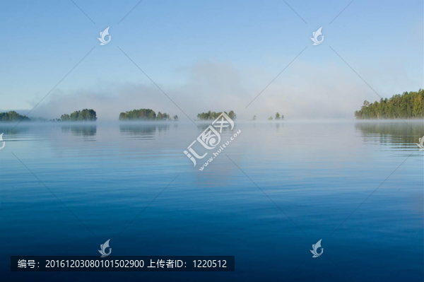 島嶼上的神秘云