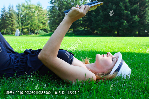 微笑的女人