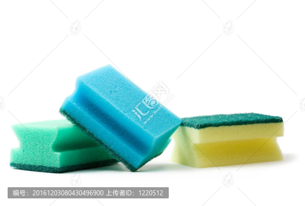 白色背景上的沐浴海綿