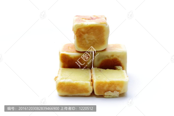 廣場上的豌豆在吃零食的時候