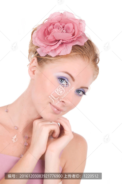 女人在粉紅色的