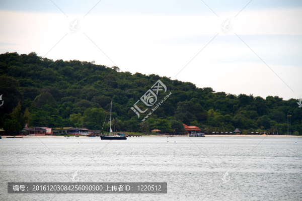 美麗的藍(lán)色海洋從斯米蘭群島泰國(guó)；亞洲