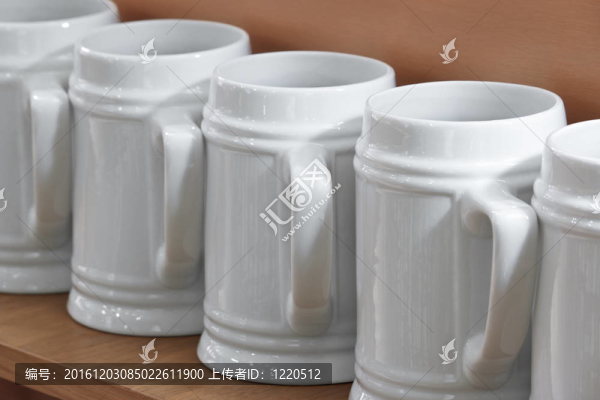 啤酒杯