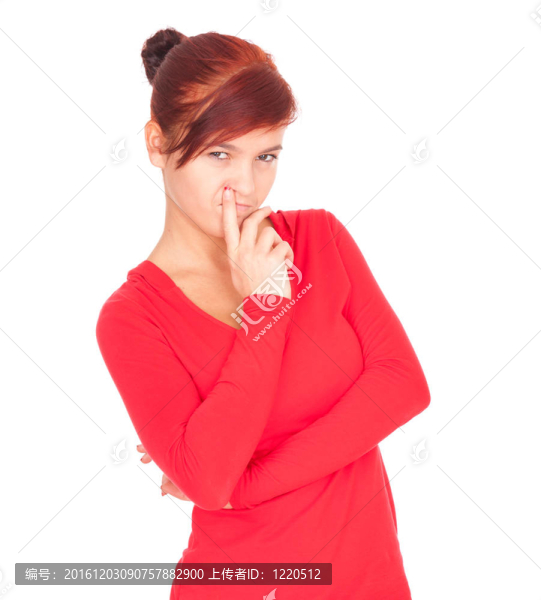 想年輕漂亮的女人站；白色背景