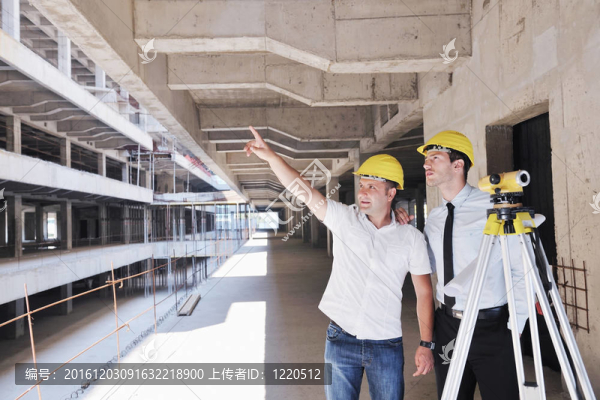 建筑工地上的建筑師團隊