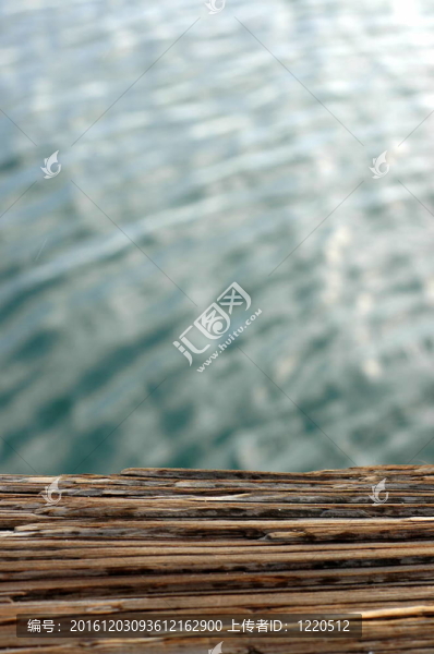 風(fēng)化木材在港口與復(fù)制空間