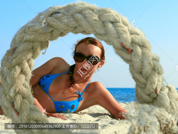 海灘上的女人