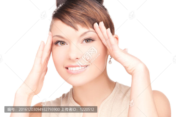 令人驚訝的女人的臉