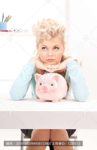 可愛的女人與小豬銀行