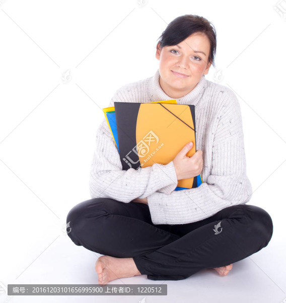 面帶彩色便箋的微笑學生婦女