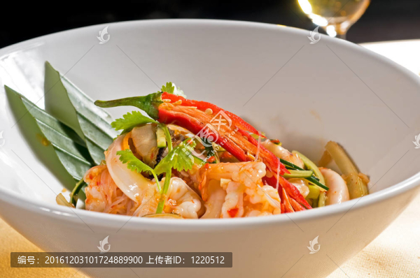 新鮮海鮮泰國(guó)沙拉