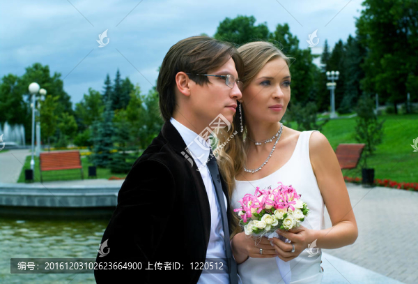 年輕的夫婦