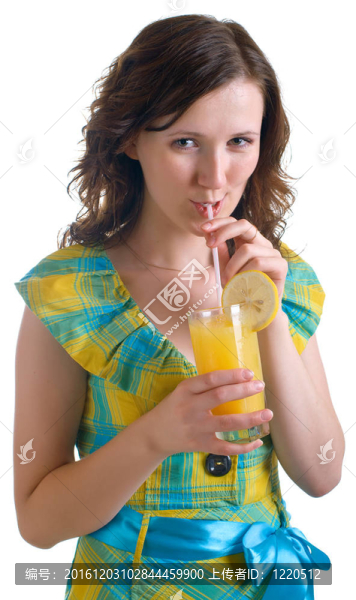 雞尾酒杯的女孩