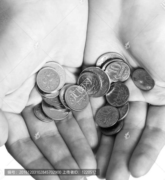 女性手掌中的幾枚硬幣-匯圖網(wǎng) www.fosd68.com 女性手掌中的幾枚硬幣