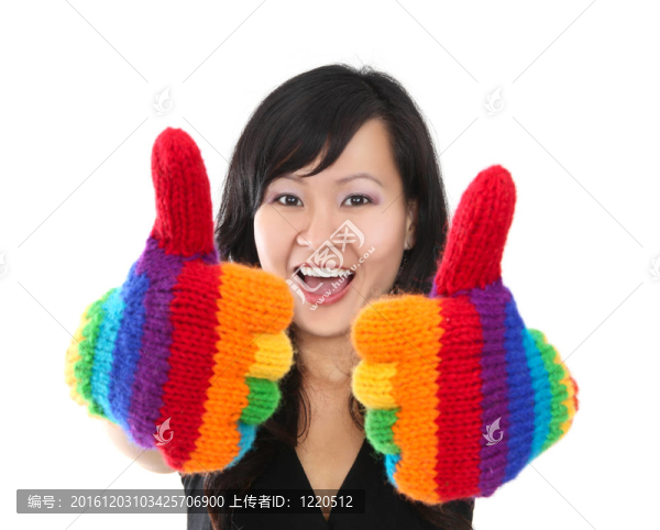 快樂的女人豎起大拇指