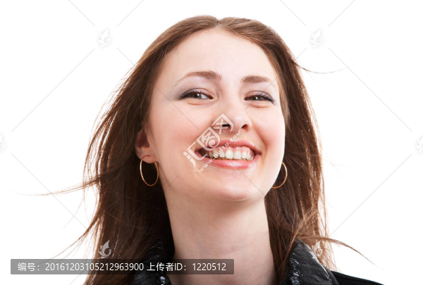 黑發(fā)的女孩