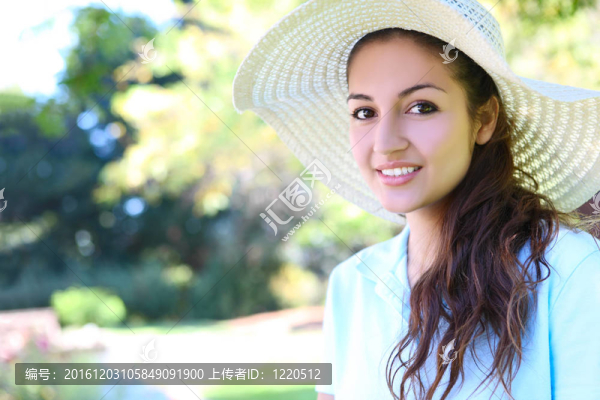 在Park的漂亮女人