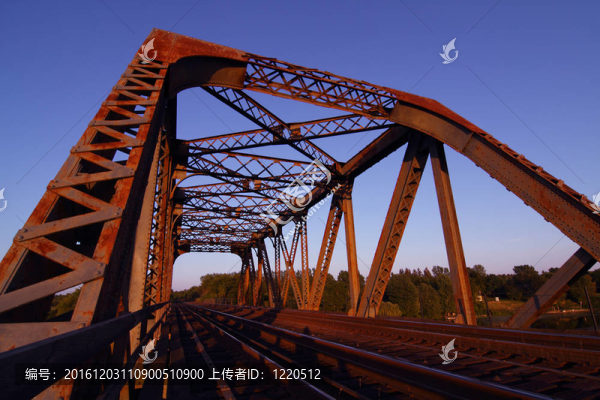 鋼火車棧橋