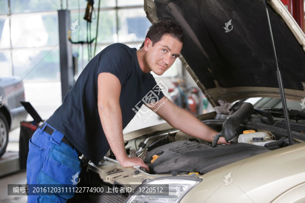 汽車機(jī)械人像