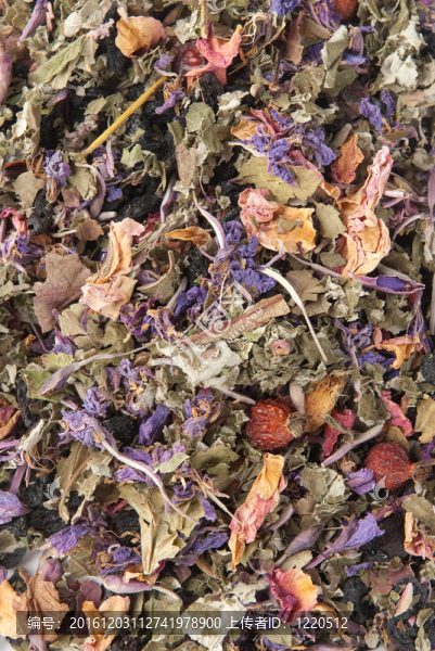 干花；漿果和茶葉